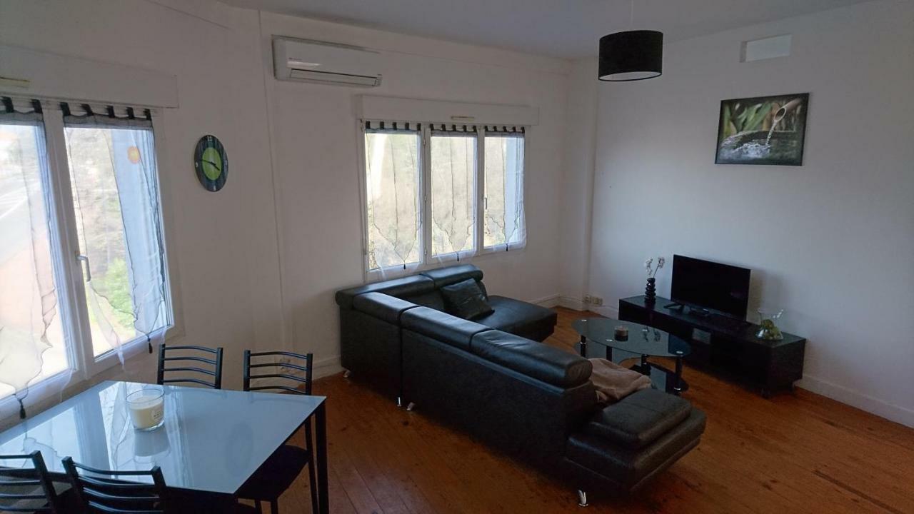 appartement de 79 m² à 500 mètres de la cure Jonzac Esterno foto