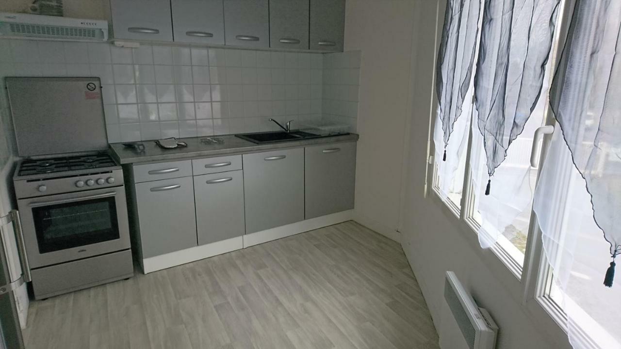 appartement de 79 m² à 500 mètres de la cure Jonzac Esterno foto