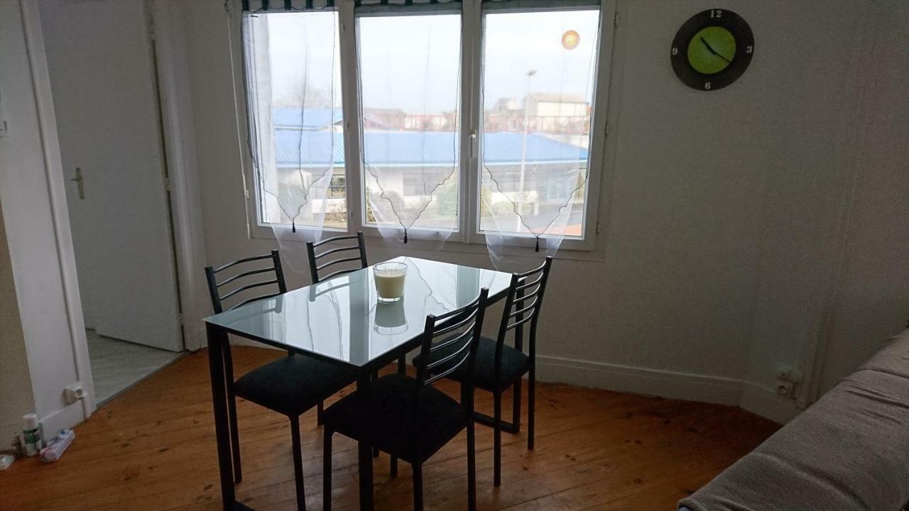 appartement de 79 m² à 500 mètres de la cure Jonzac Esterno foto